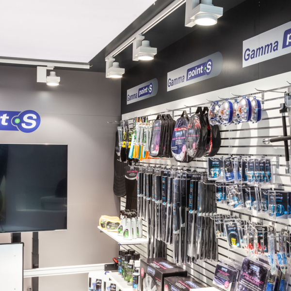 realizzazione-negozi-accessori-auto